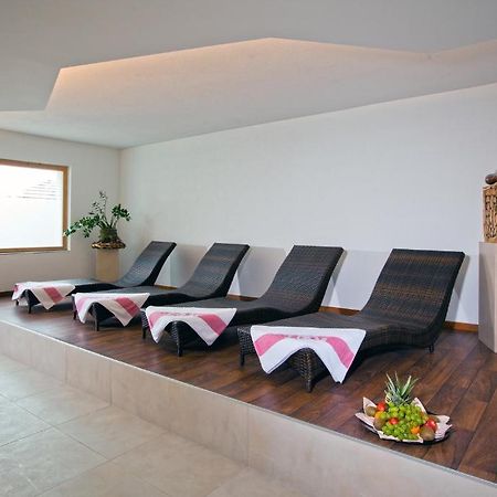 Hotel Lukas Fiss Exterior photo