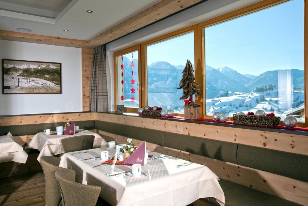 Hotel Lukas Fiss Exterior photo